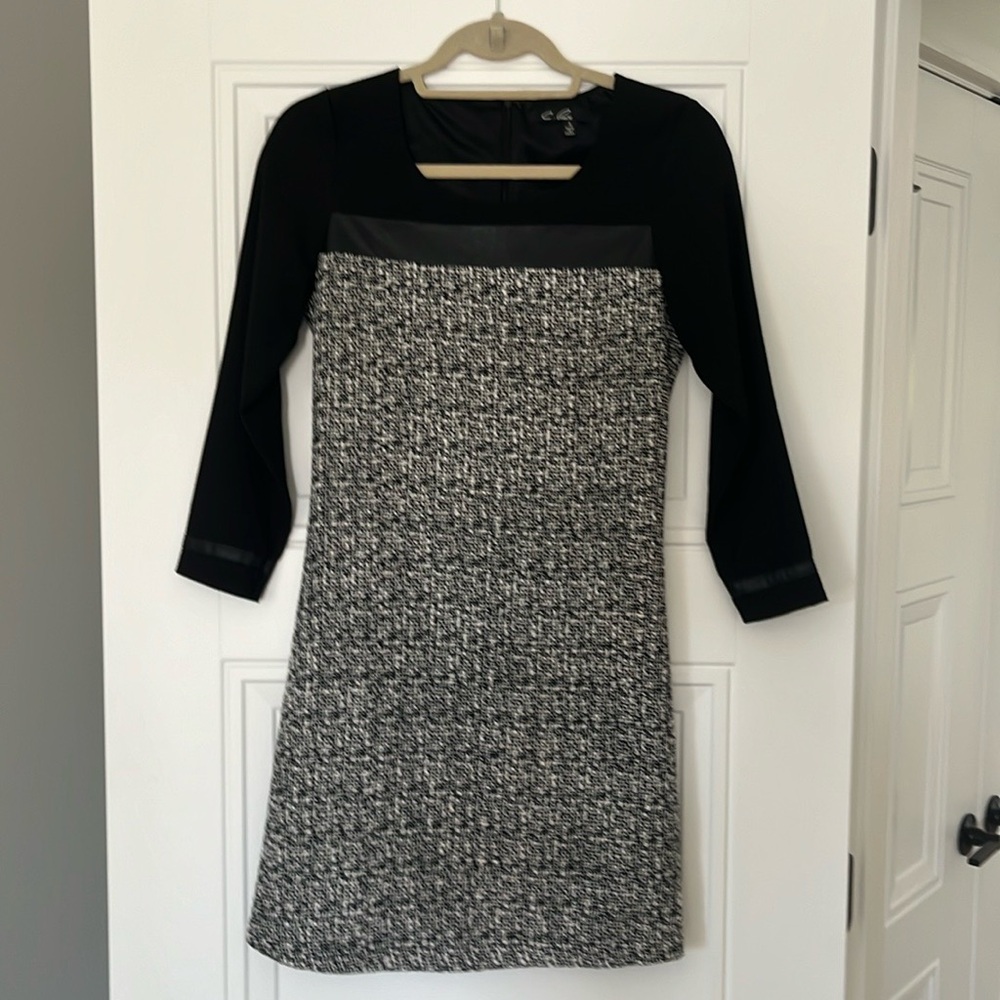 Black and marled dress with faux leather